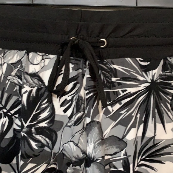 ❌SOLD❌  French Laundry - Picture 2 of 10